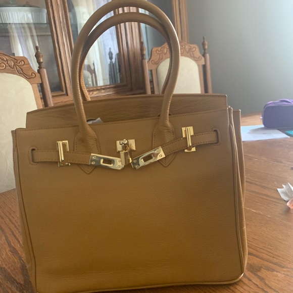 Handbags - Classy Chic Mustard Bag